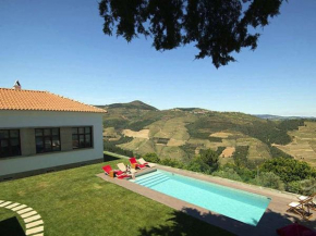 Outstanding Pinhao Villa - 4 Bedrooms - Villa Gouva - Pool Table - Stunning Valley Views
